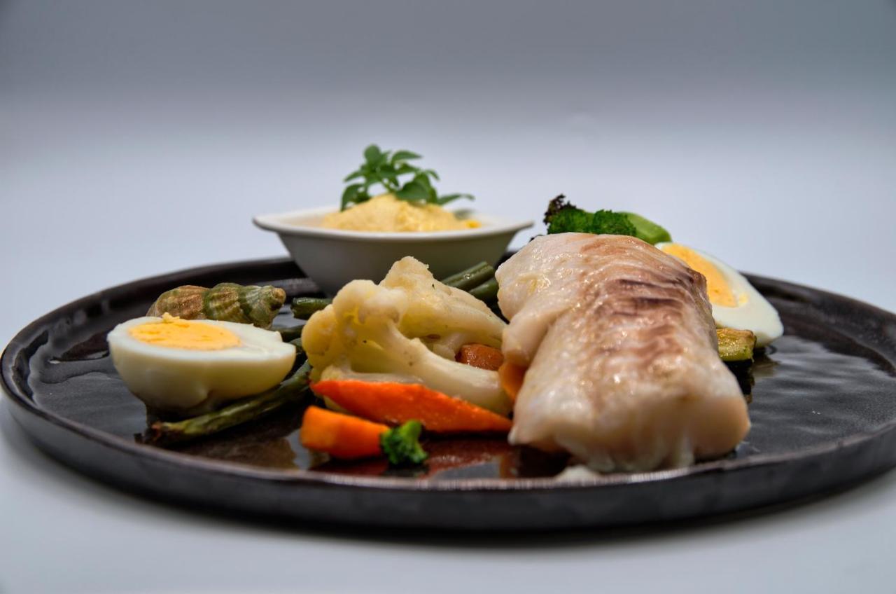 Hotel Restaurant Le Colombier Remoulins Ngoại thất bức ảnh