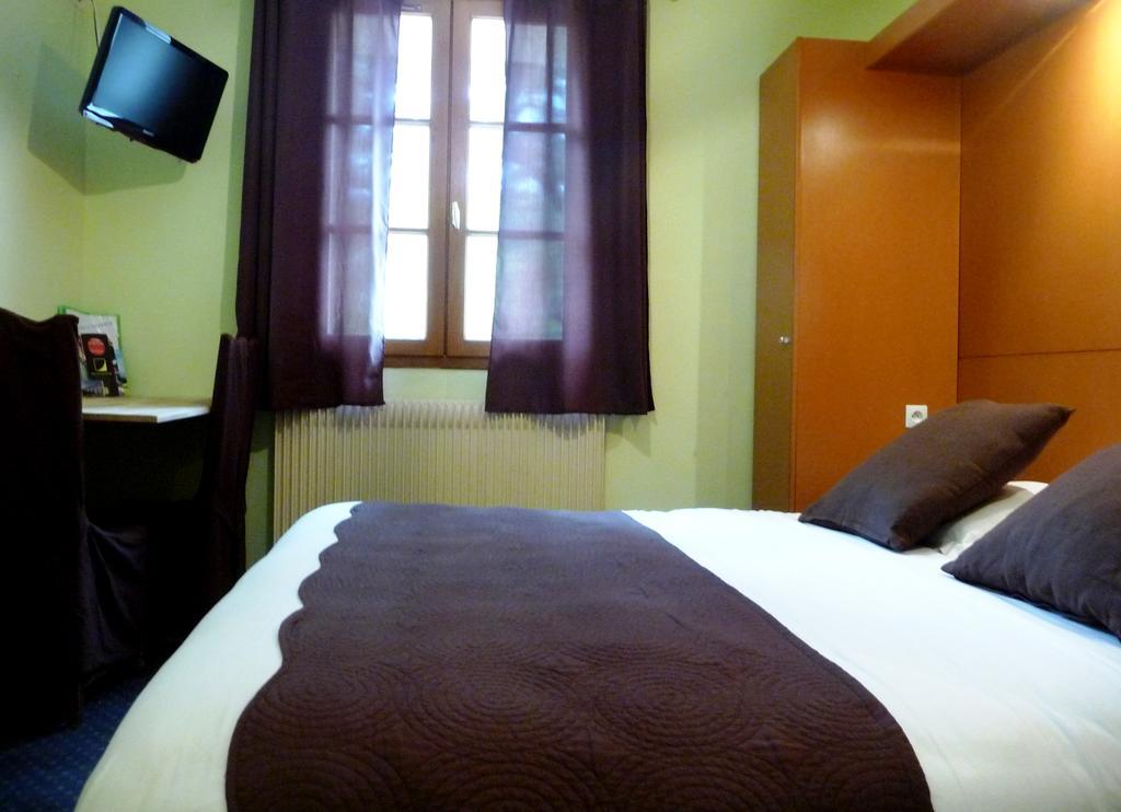 Hotel Restaurant Le Colombier Remoulins Ngoại thất bức ảnh