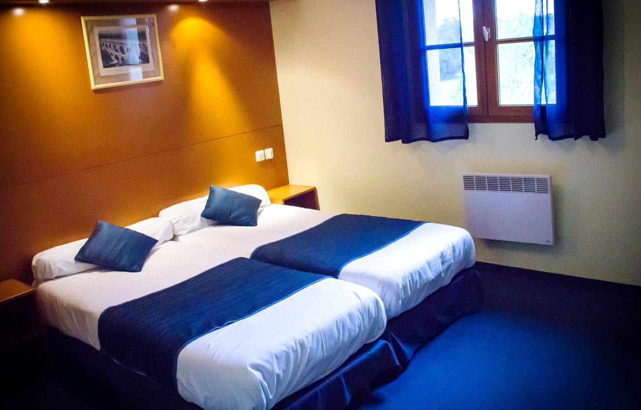 Hotel Restaurant Le Colombier Remoulins Ngoại thất bức ảnh