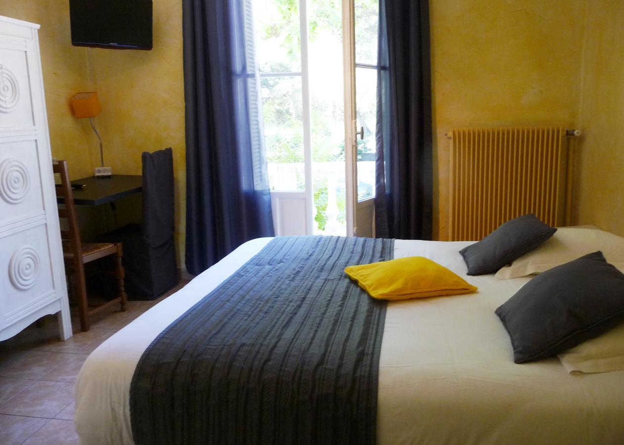Hotel Restaurant Le Colombier Remoulins Ngoại thất bức ảnh