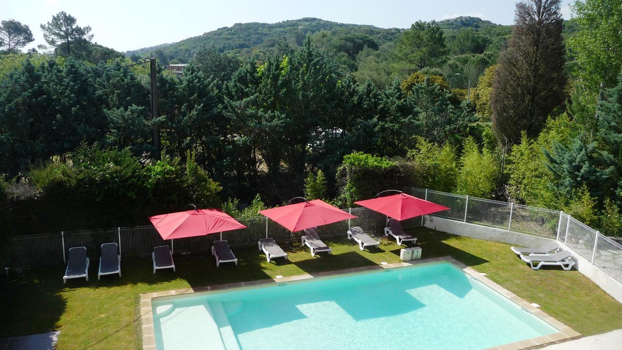 Hotel Restaurant Le Colombier Remoulins Ngoại thất bức ảnh