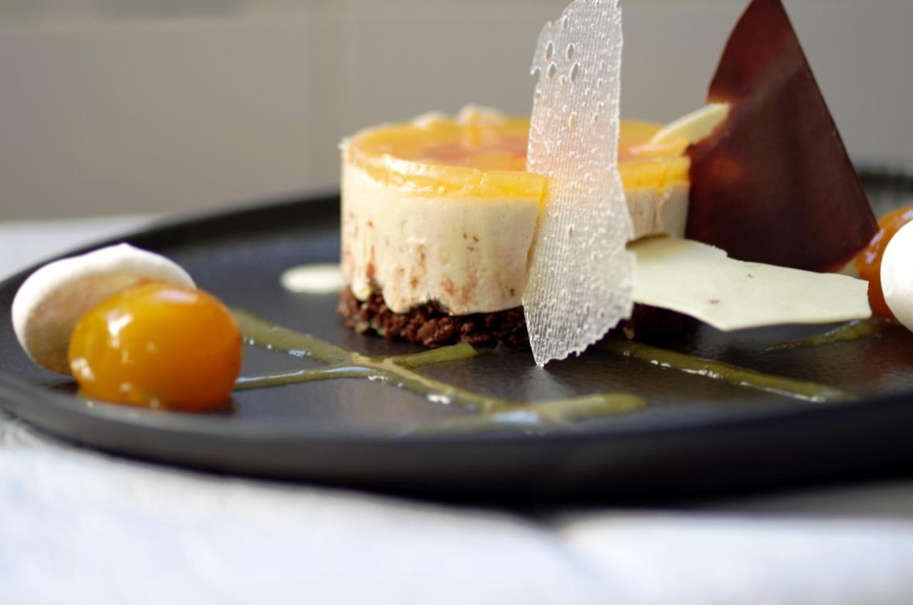 Hotel Restaurant Le Colombier Remoulins Ngoại thất bức ảnh